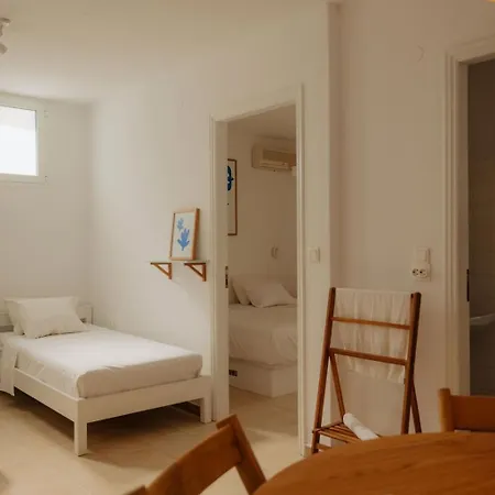 Adelfia 2 Parikia (Paros)